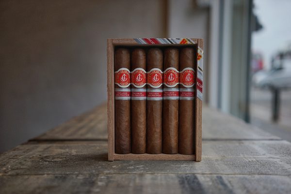 LA FLOR DE CANO GRANDIOSOS (EX. ASIA PACIFICO 2013)