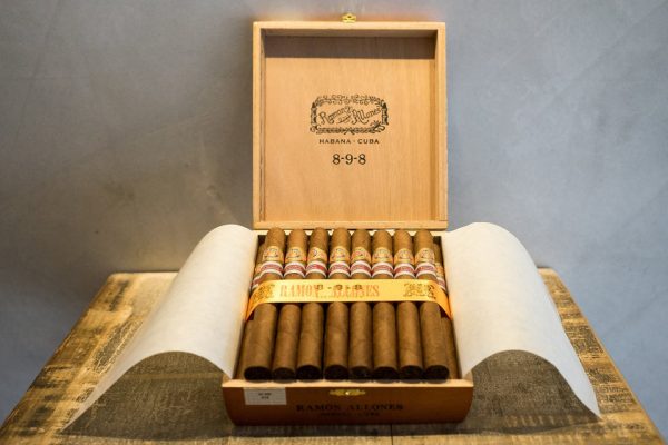 Ramón Allones 8-9-8 Cigar (Ex. Alemania 2014)